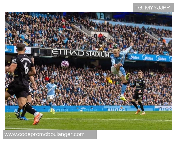 2019年曼联与雷丁激战回顾：激情四溢的英超对决与精彩瞬间分析