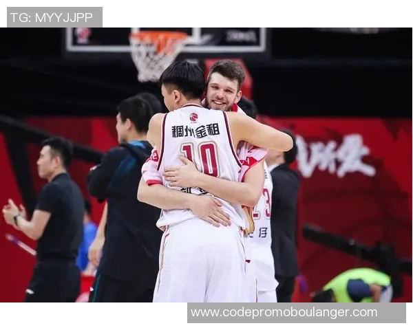 常规赛精彩对决浙江队迎战广东队势均力敌的篮球盛宴即将上演