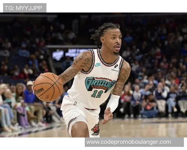 乌布雷与独行侠的激烈对决揭示NBA新赛季的竞争格局与球员表现