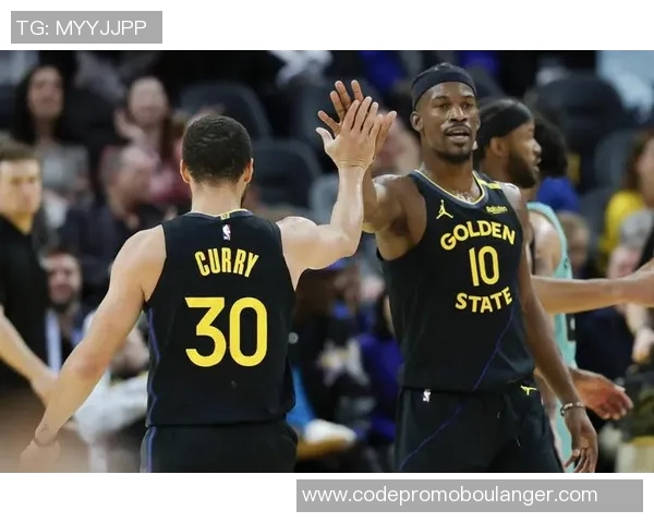 库里三分破纪录，创造历史新高，勇士再胜太阳成西区第一