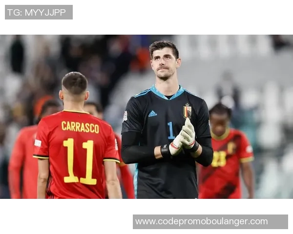 库尔图瓦：从门将到传奇的足球旅程与辉煌成就解析