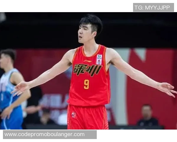 郭昊文：从篮球新星到职业生涯的崭新篇章探索与挑战并存的成长之路