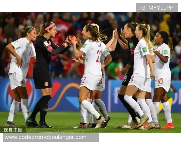 加拿大女足迎战喀麦隆队力争在国际赛场上展现实力与风采 加拿大女足迎战喀麦隆队力争在国际赛场上展现实力与风采